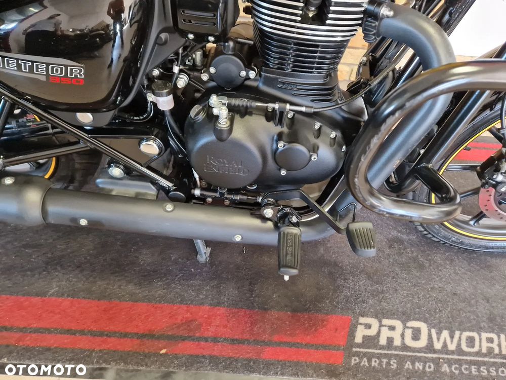 Royal Enfield Meteor - 30