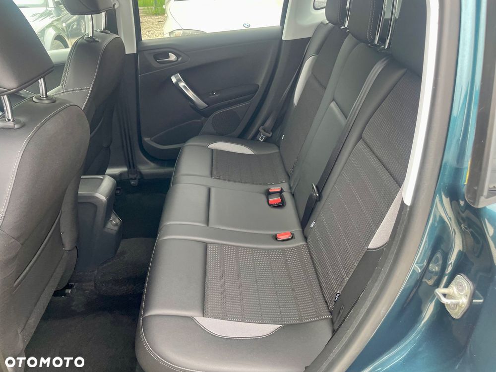 Peugeot 2008 PureTech 130 GPF Stop&Start Allure - 31