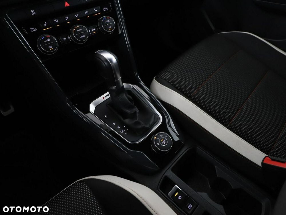 Volkswagen T-Roc 2.0 TDI SCR 4MOTION DSG Sport - 29