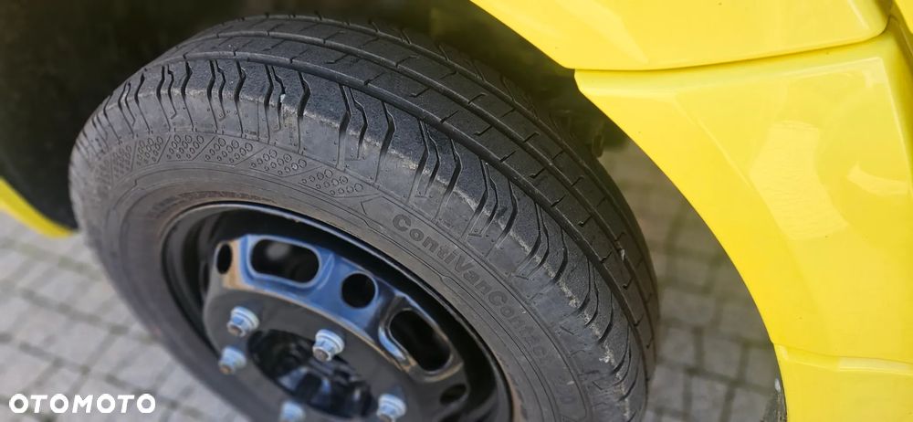 Mercedes-Benz Sprinter - 15