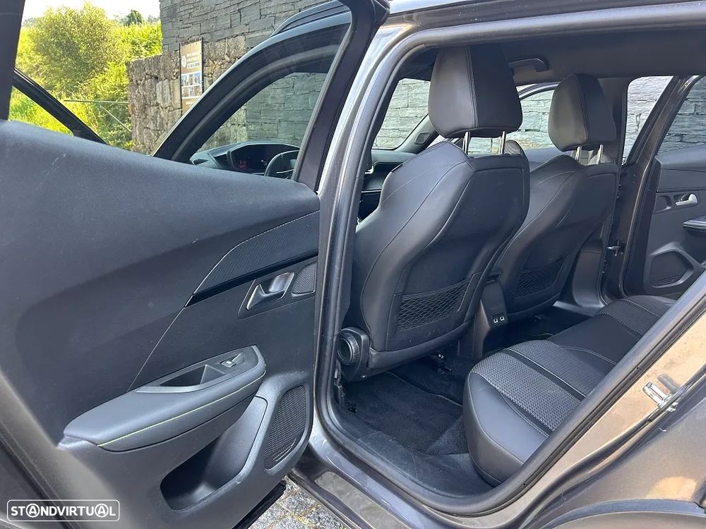 Peugeot 2008 1.2 PureTech GT Line - 16