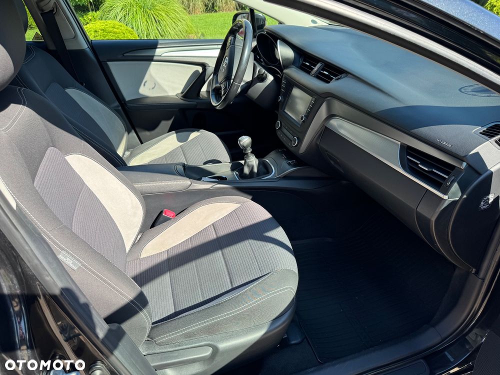 Toyota Avensis Touring Sports 1.8 Edition S+ - 29