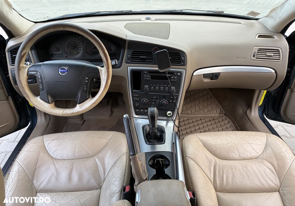 Volvo XC 70 D5 AWD Kinetic - 5