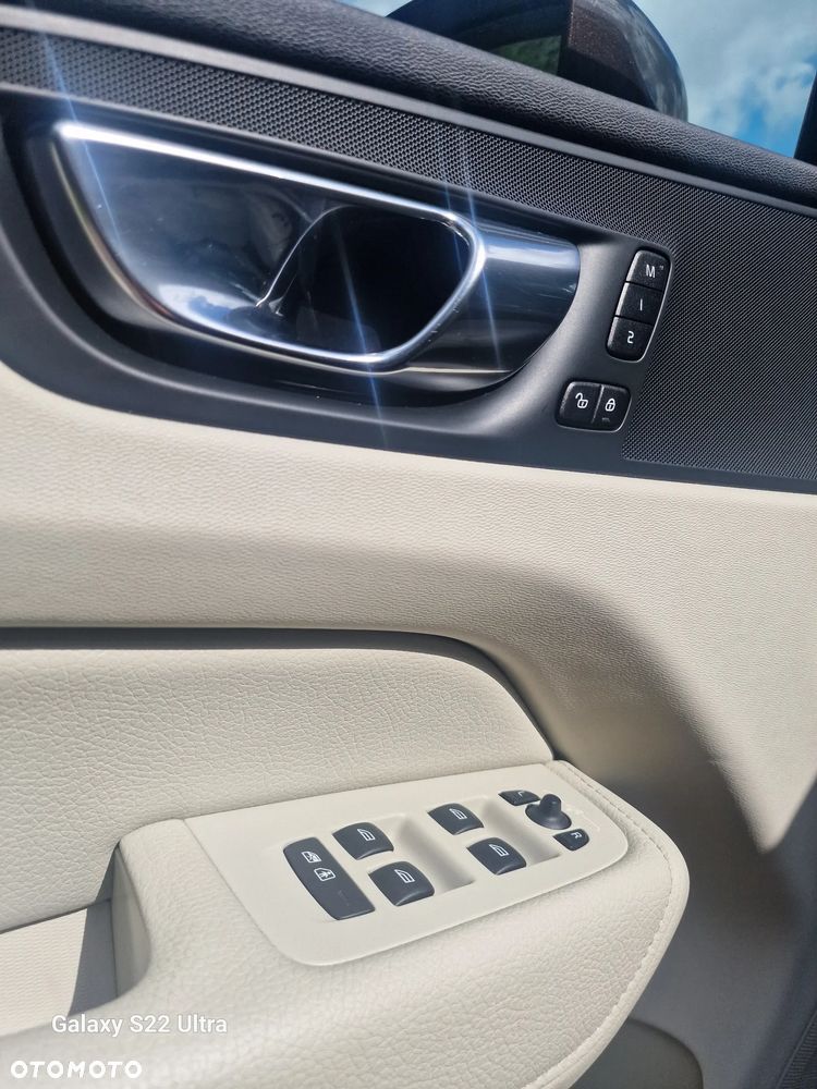Volvo XC 60 B4 D AWD Inscription - 14