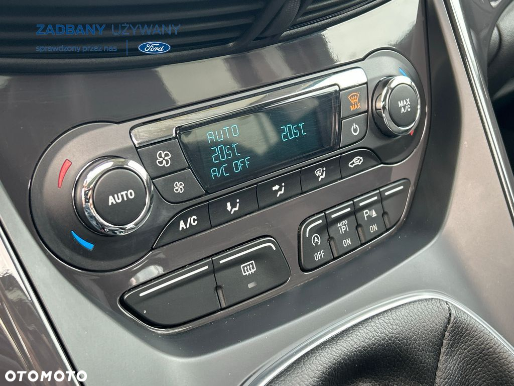 Ford Kuga 1.5 EcoBoost 2x4 Titanium - 24