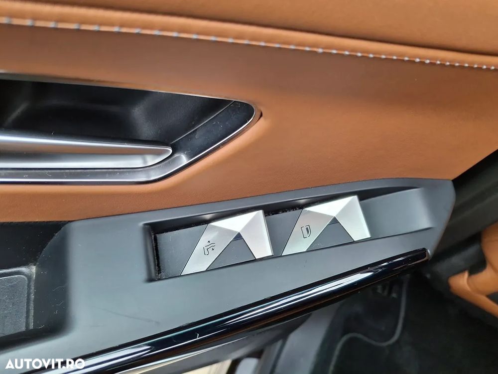 DS Automobiles DS 7 Crossback - 11