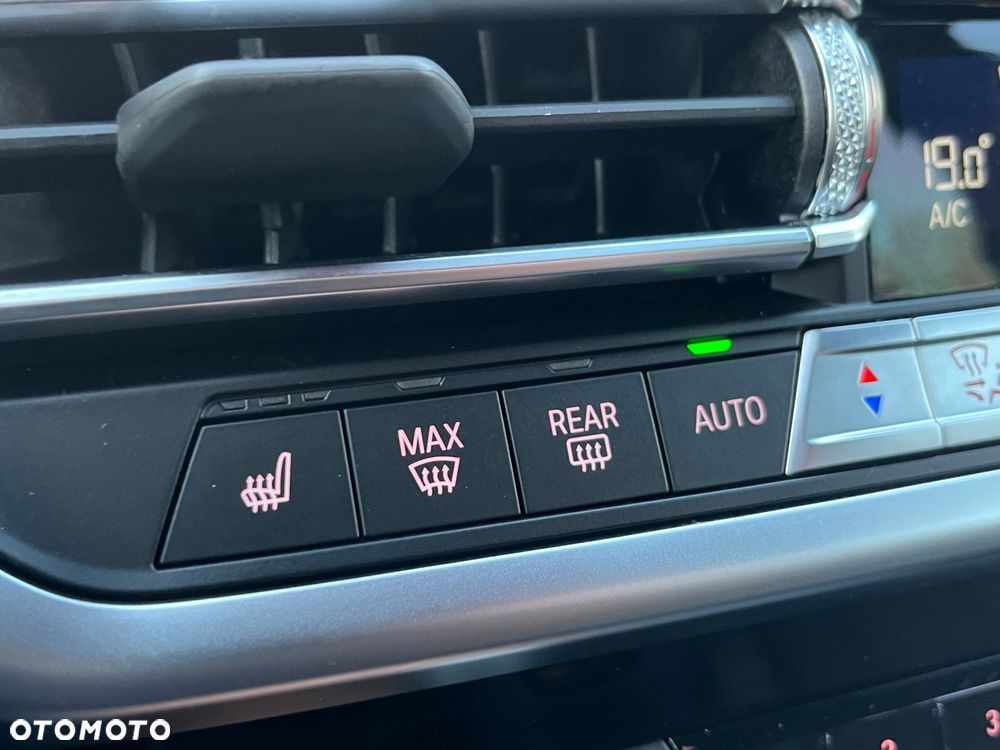 BMW X3 xDrive30d - 29