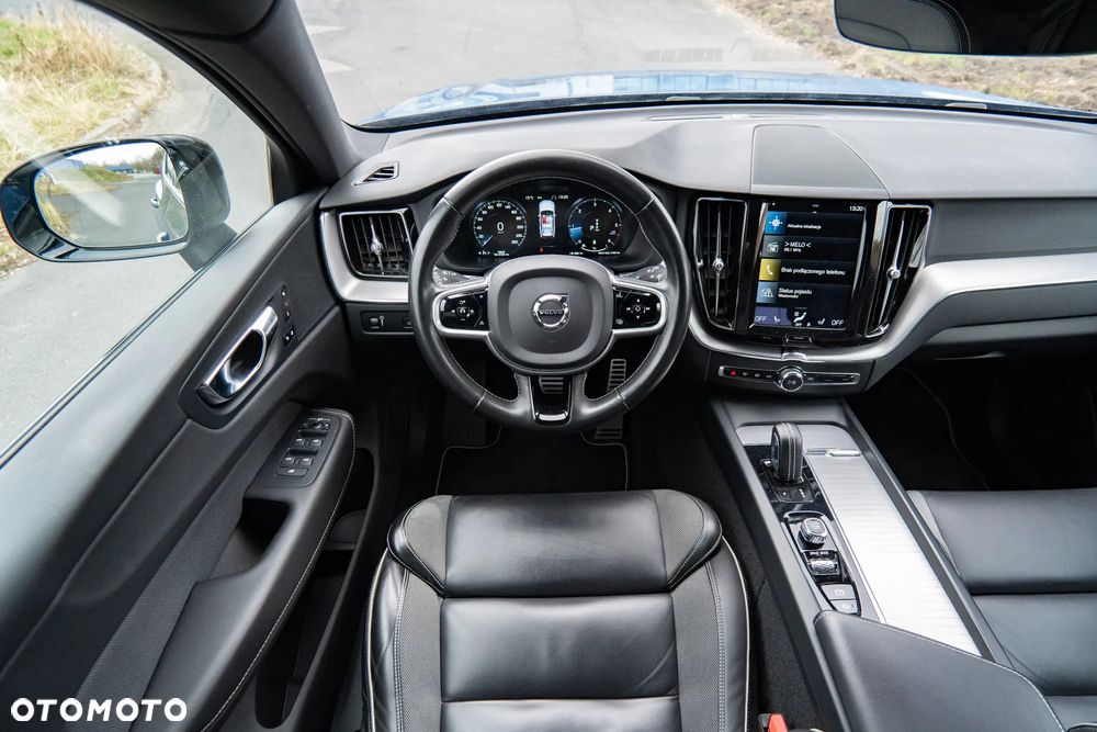 Volvo XC 60 D4 AWD R-Design - 12