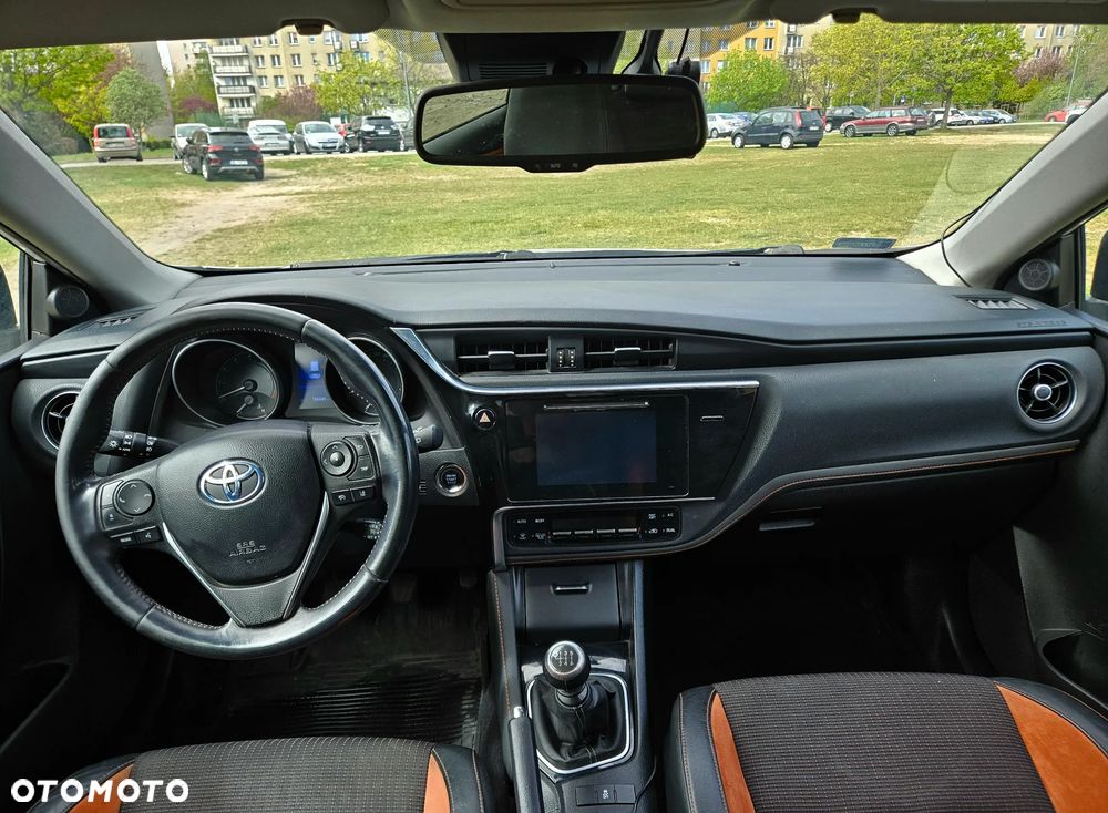 Toyota Auris 1.6 Prestige - 15