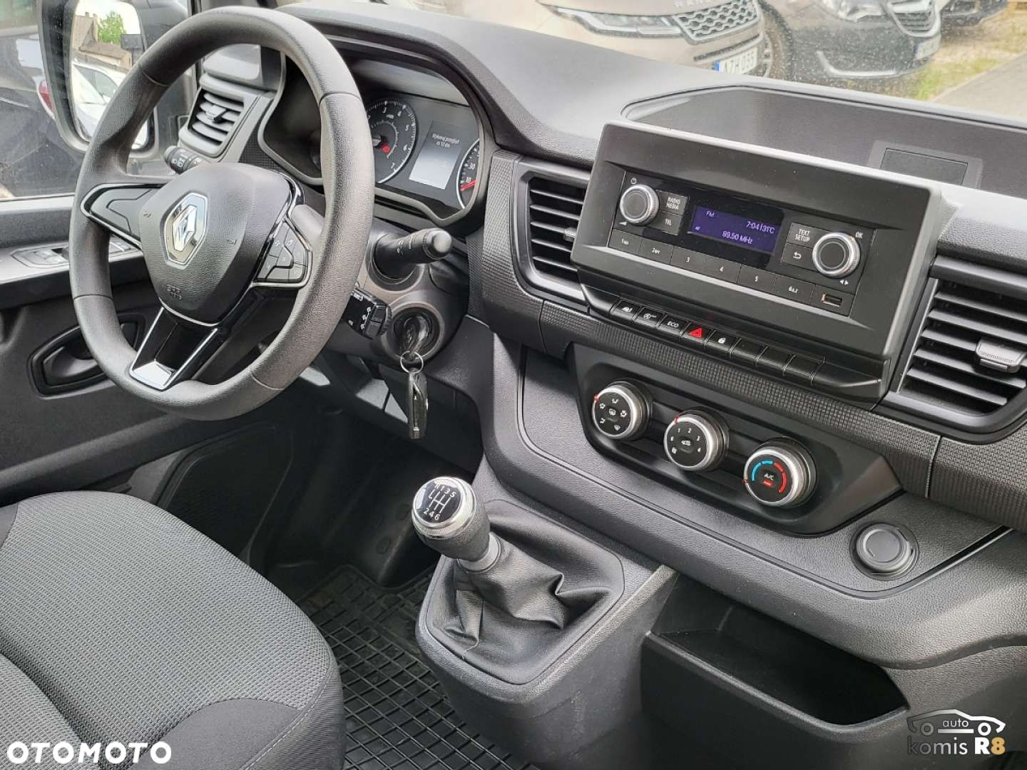 Renault Trafic - 19