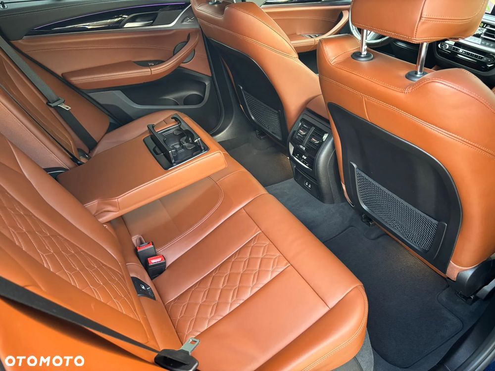 BMW X4 M M40d - 13