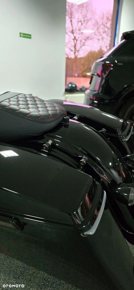 Harley-Davidson Touring Road Glide - 14