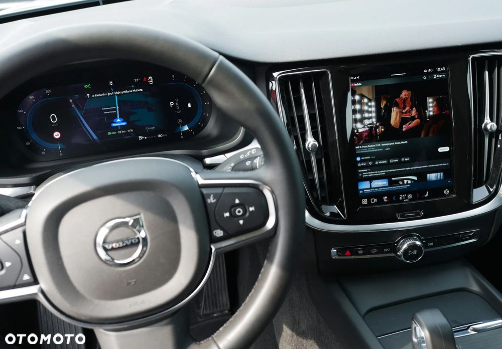 Volvo V60 B3 B DKG Momentum Pro - 20
