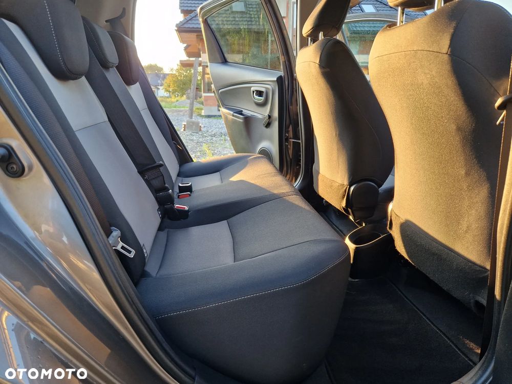 Toyota Yaris - 14
