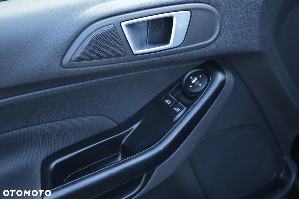 Ford Fiesta 1.25 Celebration - 14