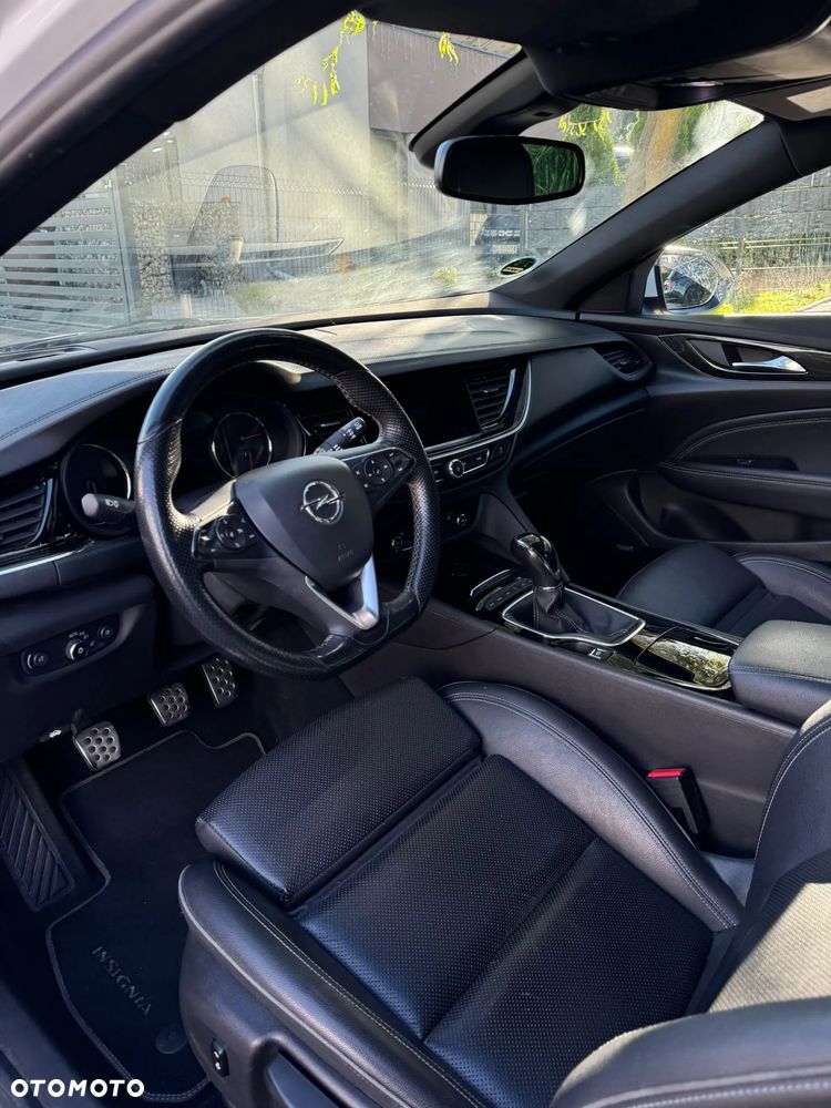 Opel Insignia 2.0 - 10