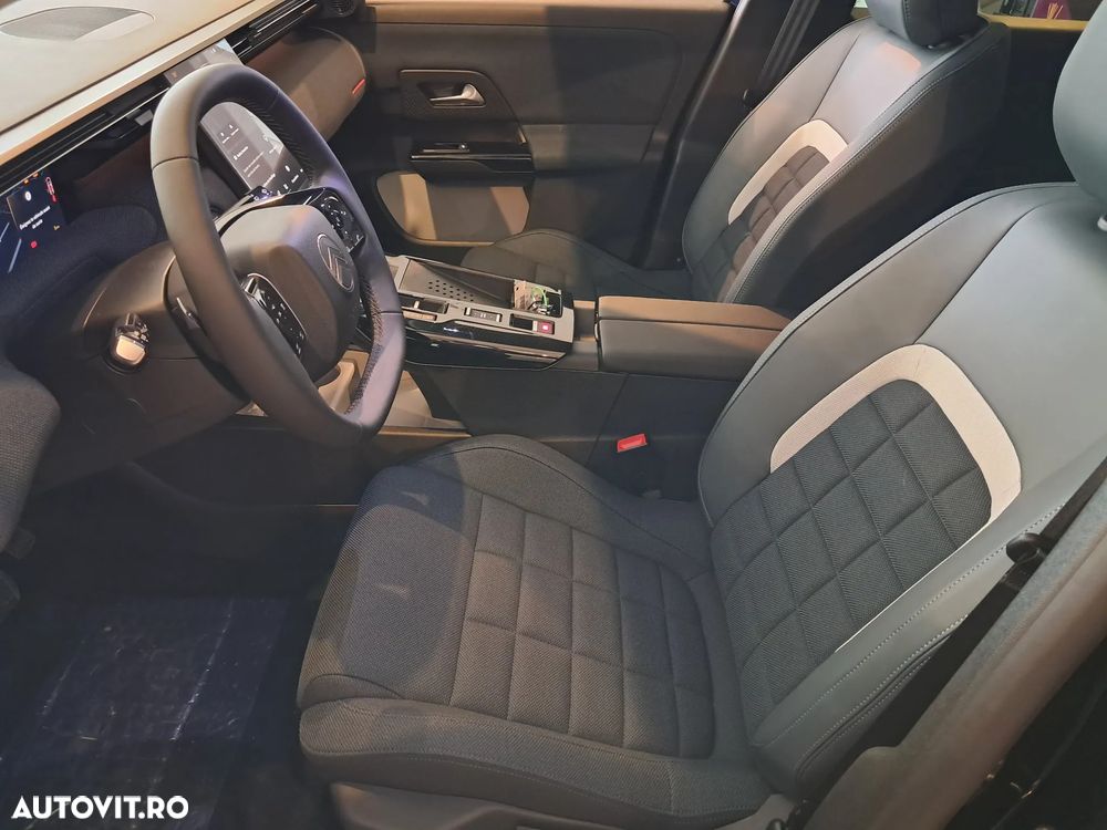 Citroën C5 Aircross Hybrid 145 PLUS - 9