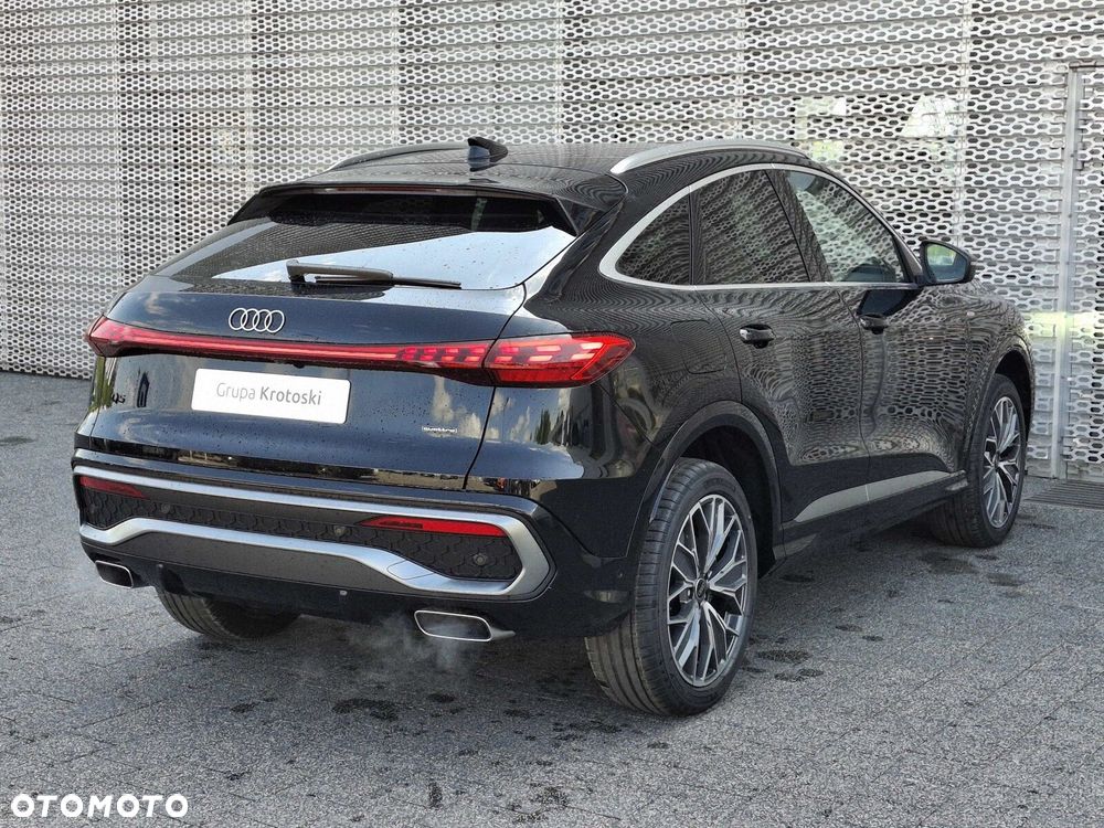 Audi Q5 Sportback - 8