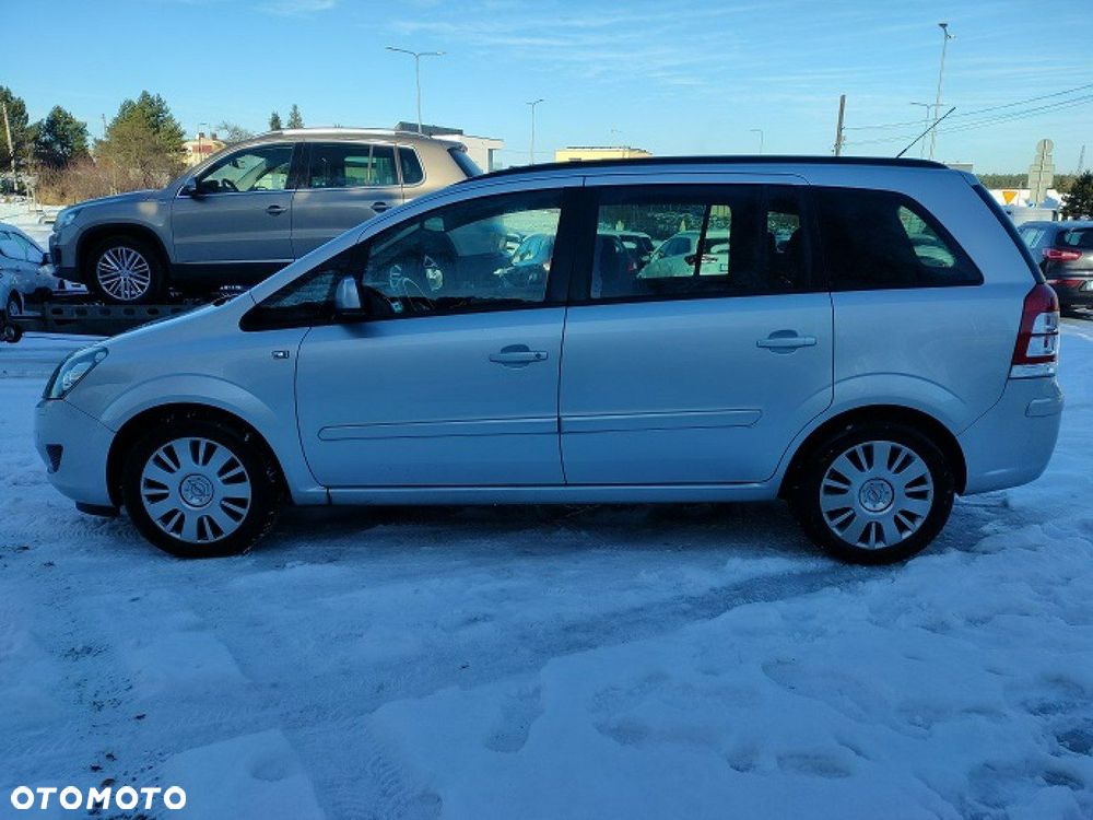 Opel Zafira - 10