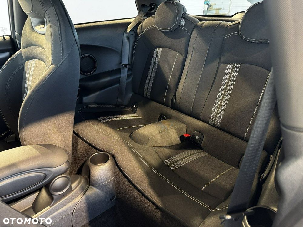 MINI John Cooper Works - 16