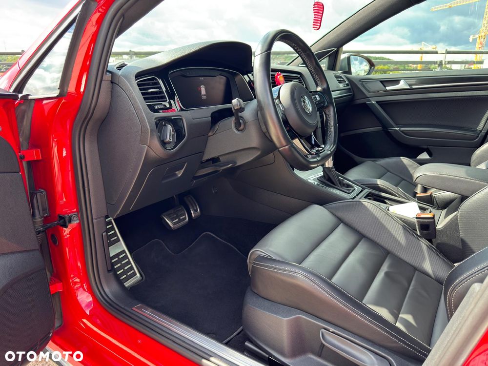 Volkswagen Golf - 16