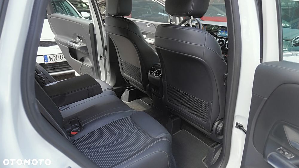 Mercedes-Benz Klasa B 180 7G-DCT - 16