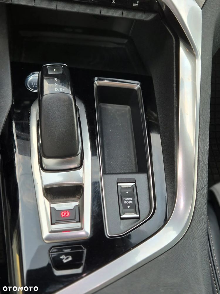 Peugeot 3008 1.6 PureTech Hybrid4 PHEV GT Pack S&S EAT8 - 13