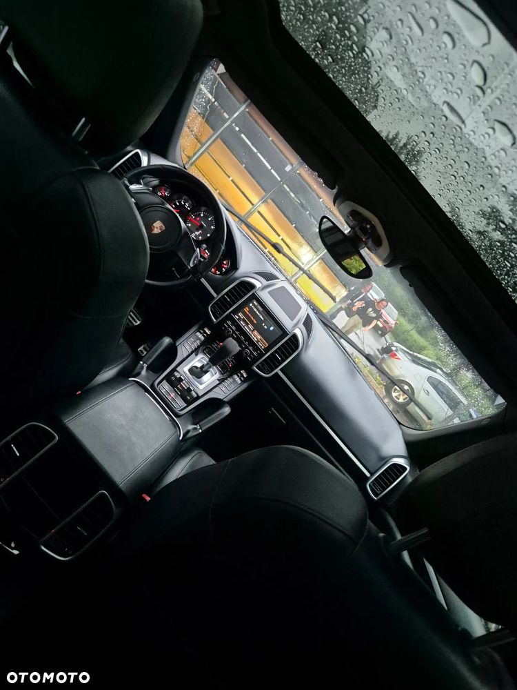 Porsche Cayenne S Diesel - 13