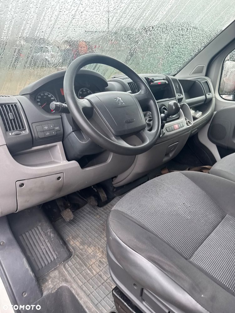 Peugeot Boxer 2,2 HDi L4H2 Maxi doinwestowany - 17