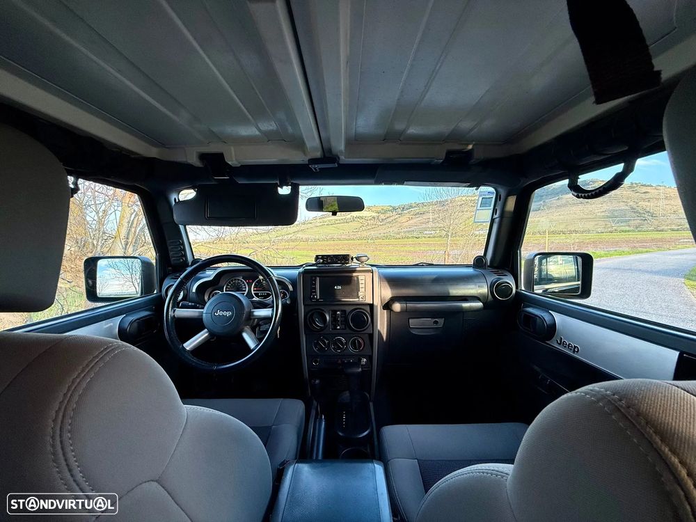 Jeep Wrangler 2.8 CRD DPF Auto Sahara - 7