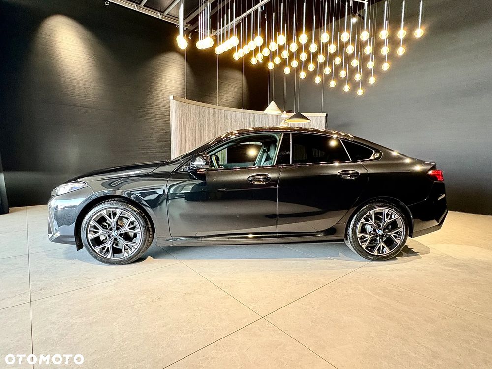 BMW Seria 2 220 mHEV - 9