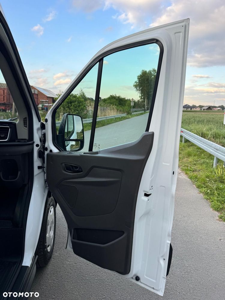 Ford Transit - 13