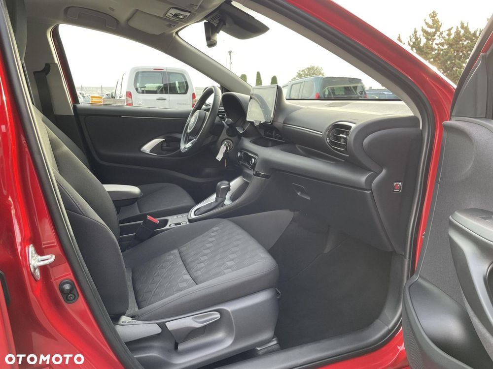 Toyota Yaris - 10
