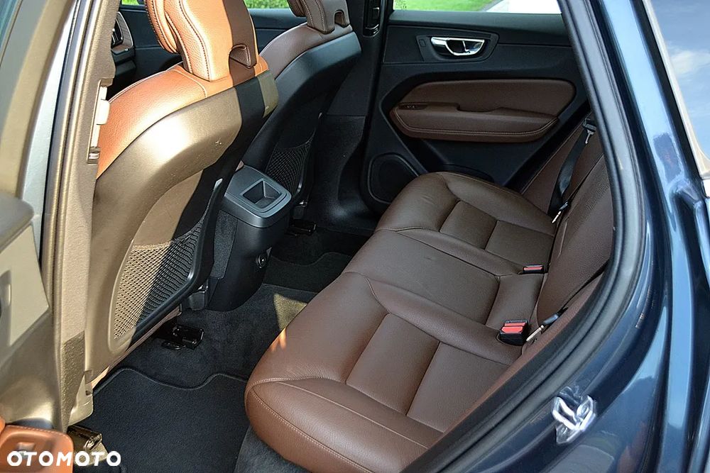 Volvo XC 60 D4 Geartronic Summum - 16