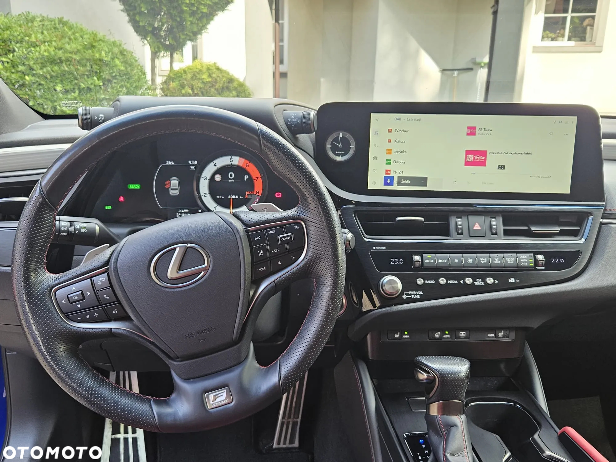 Lexus ES 300h F Sport Edition - 24