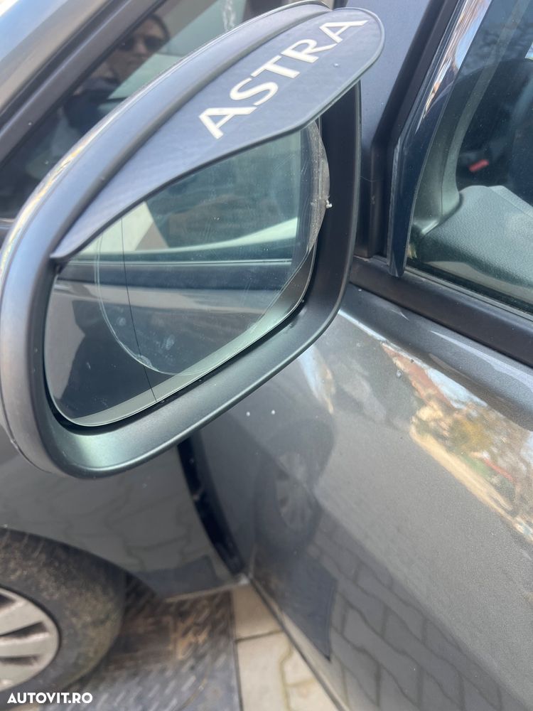 Opel Astra 1.6 TWINPORT ECOTEC Cosmo - 16