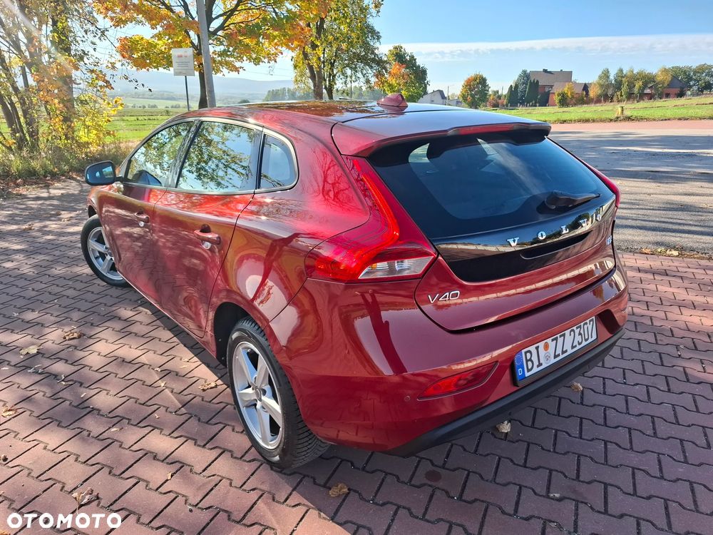 Volvo V40 - 18