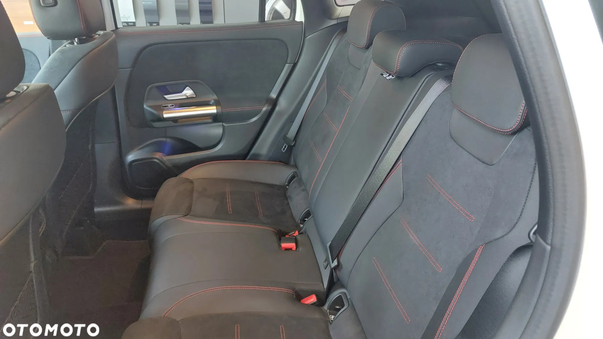 Mercedes-Benz GLA 200 AMG Line - 14