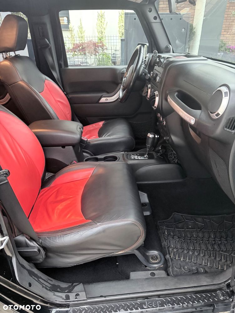 Jeep Wrangler 2.8 CRD Unlim Sport - 9