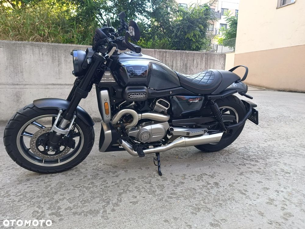 Hyosung GV - 4