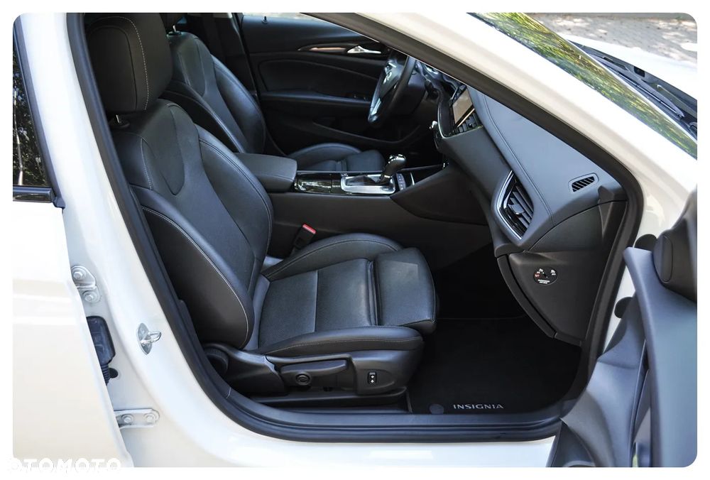Opel Insignia 2.0 T Business Elegance S&S - 30