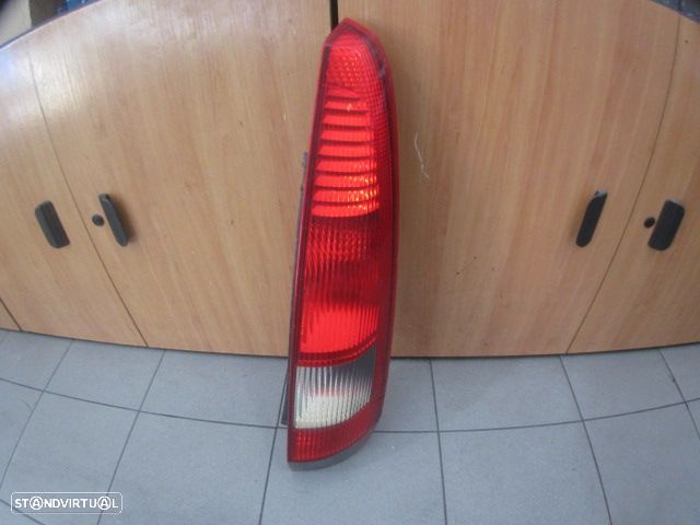 Farol Tras Stop2973 FORD FIESTA 5 FASE 1 2005 1.3I 70CV 5P CINZA AZULADO DRT ORIGINAL - 1