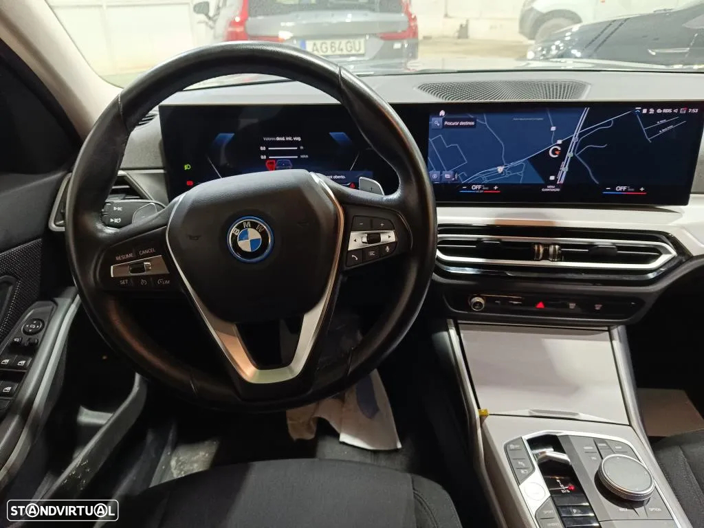 BMW 320 e Touring Auto - 3