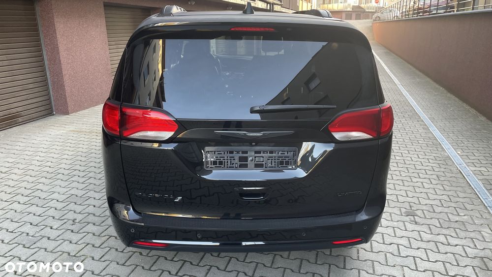 Chrysler Pacifica - 7