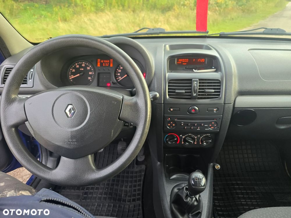 Renault Clio - 9