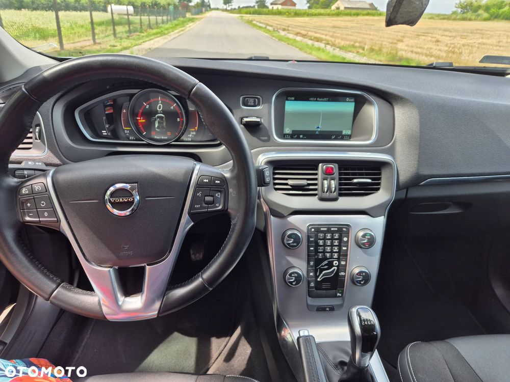 Volvo V40 D3 Momentum - 10