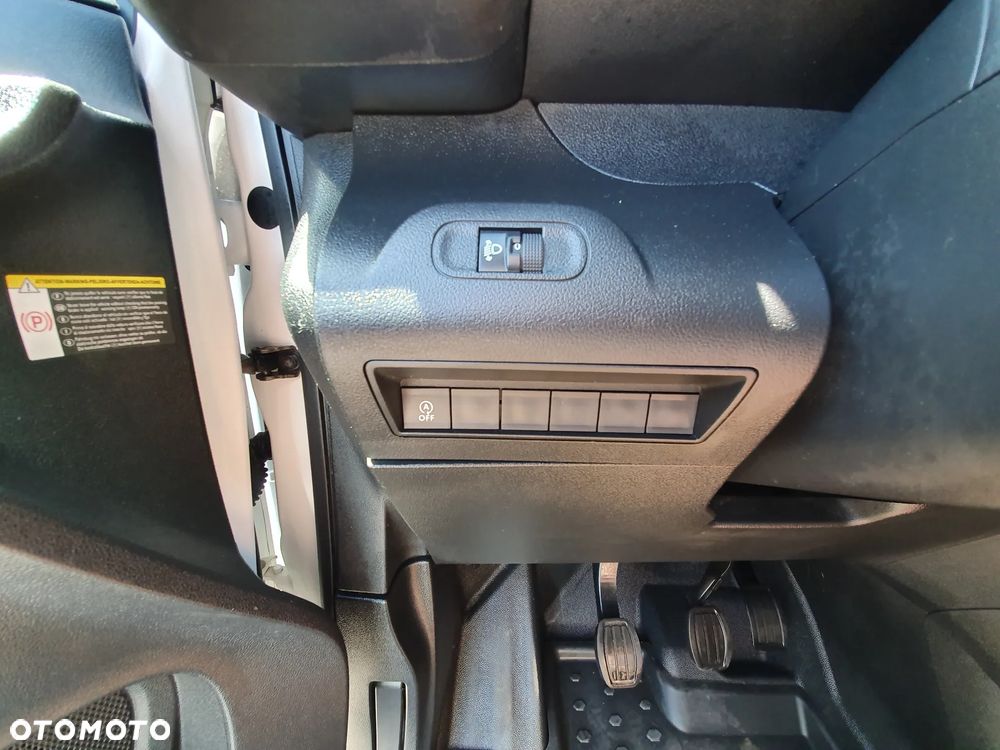 Peugeot PARTNER - 24