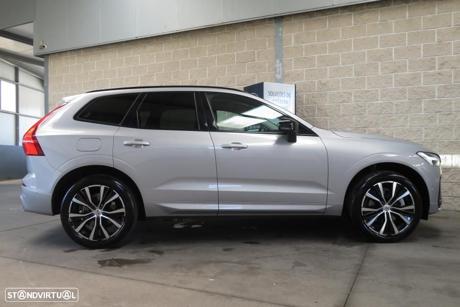 Volvo XC 60 2.0 T6 PHEV Ultimate Dark AWD - 39