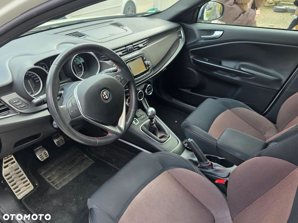 Alfa Romeo Giulietta 1.4 TB 16V Turismo - 4