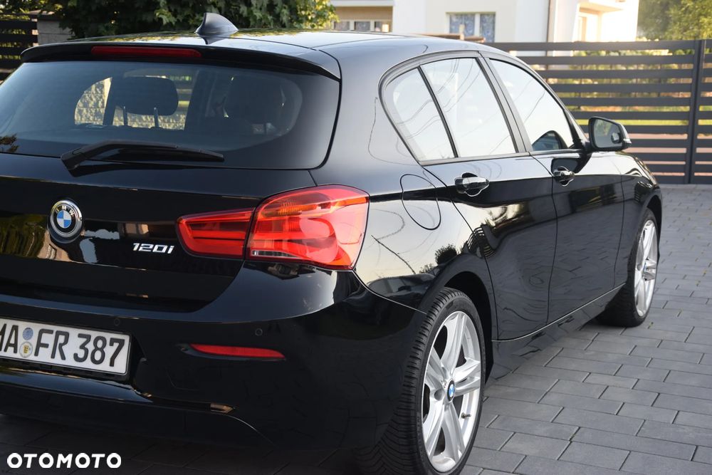 BMW Seria 1 120i Advantage - 11